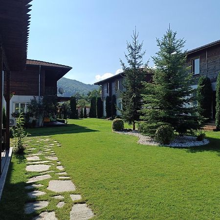 Вила Ибър В Комплекс Къщетата Raduil Exterior foto