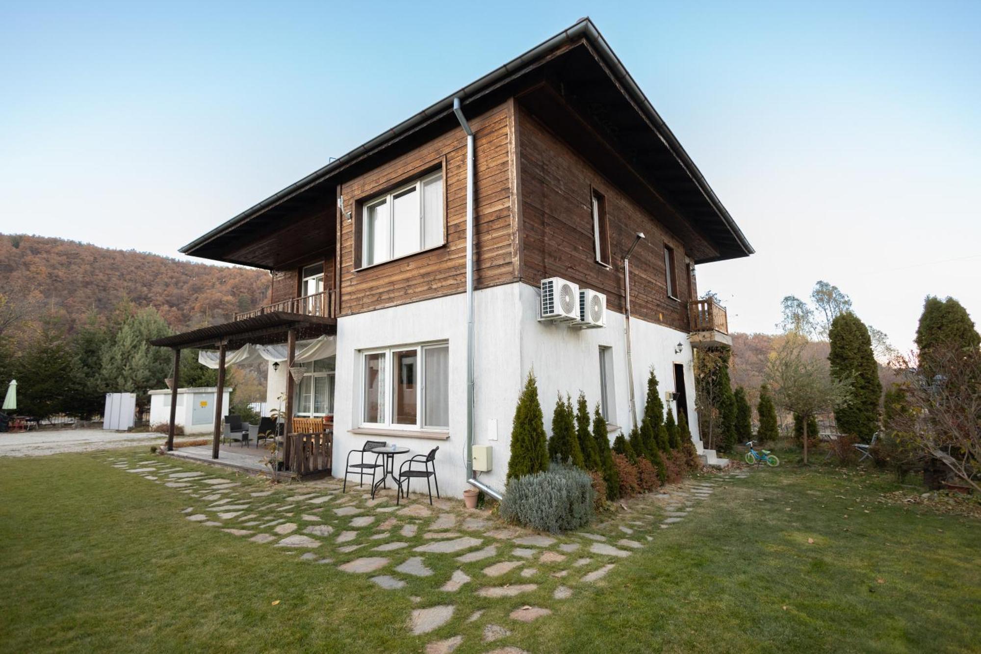 Вила Ибър В Комплекс Къщетата Raduil Exterior foto
